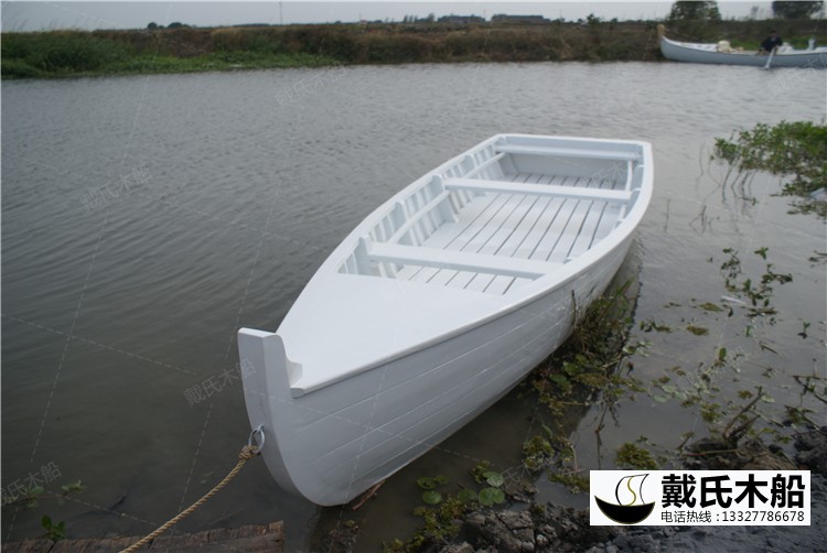 4米白色手划船 欧式观光木船 尖头船